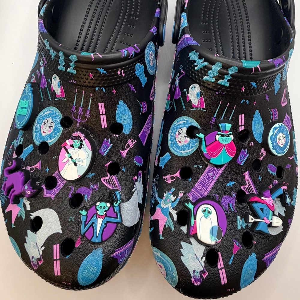 NWOT Crocs Disney Park Haunted Mansion Clogs Madame Leota Men-10 Women-12 - Picture 2 of 5